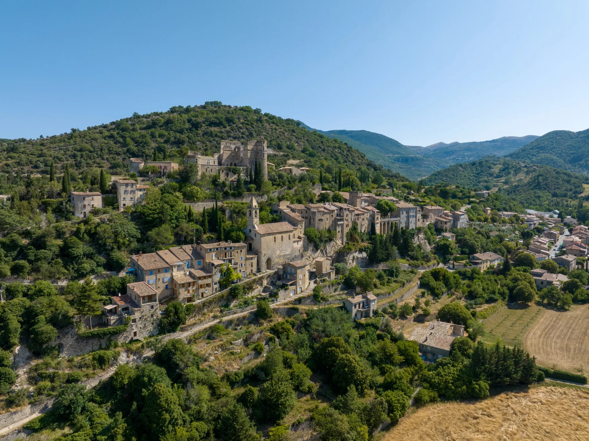 Village provencal de Montbrun-les-Bains